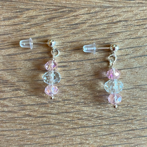HAND CRAFTED CRYSTAL DROP PIERCED EARRINGS Pink Clear Silver - Picture 6 of 12